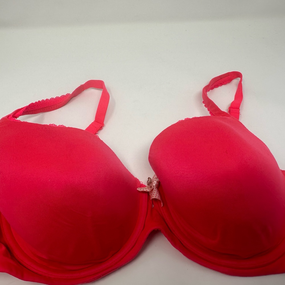 Victoria’s Secret Pink Body Padded Bra 38C